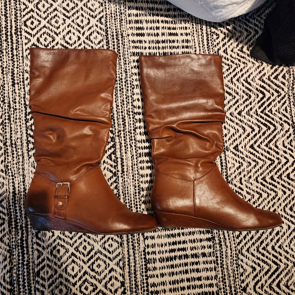 Cognac boots